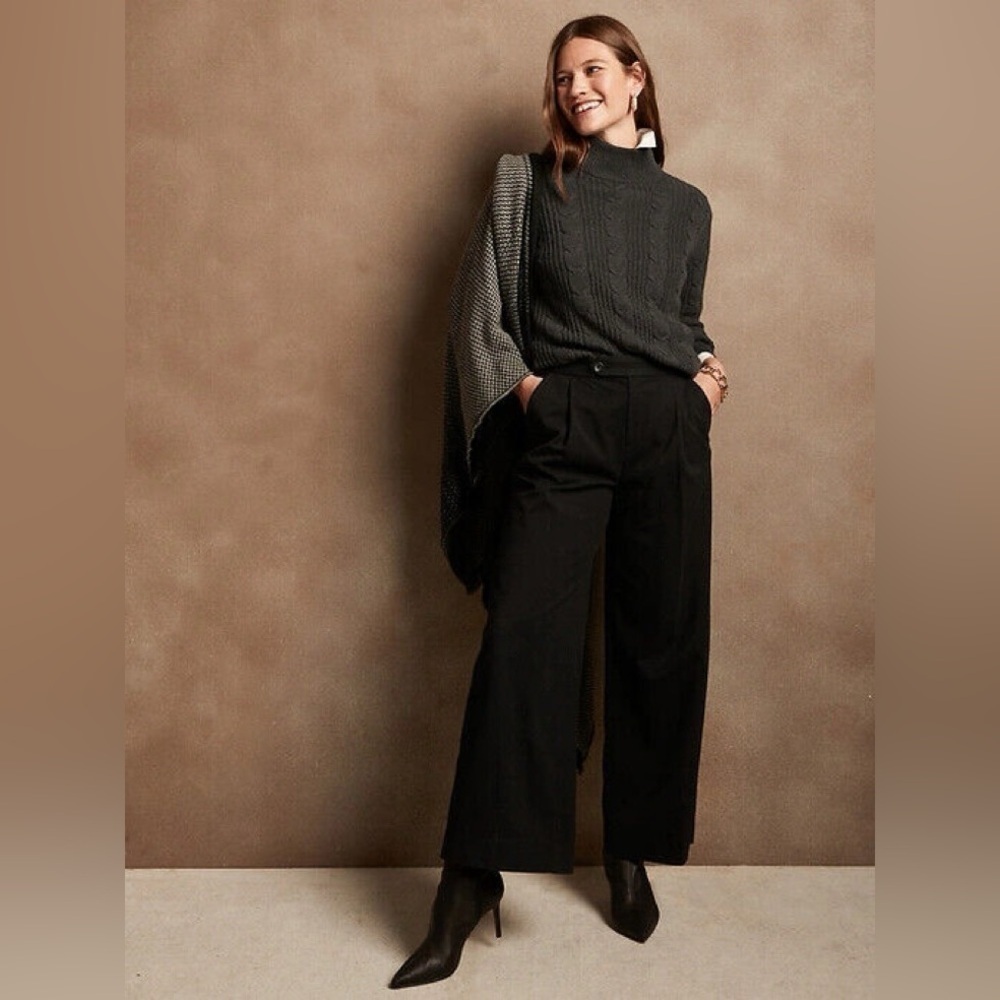 NWT! Banana Republic Black High Rise Wide Leg Button Tab Pants - Size 10 📀3️⃣